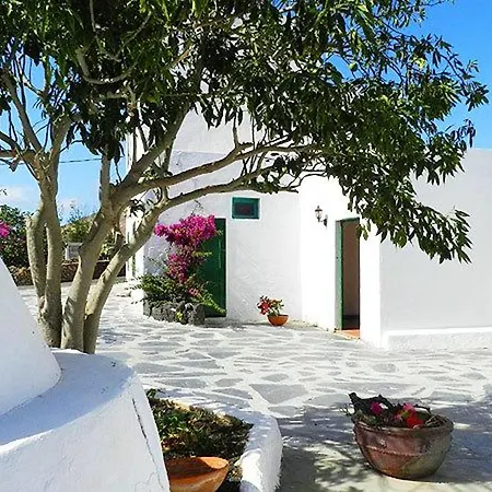 3 Bedrooms House With Terrace And Wifi At Las Casitas 5 Km Away From The Beach Feriehus *